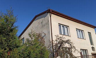 Obnovení nátěru plechové střechy o nízkém sklonu 120 m2, Praha-Modřany