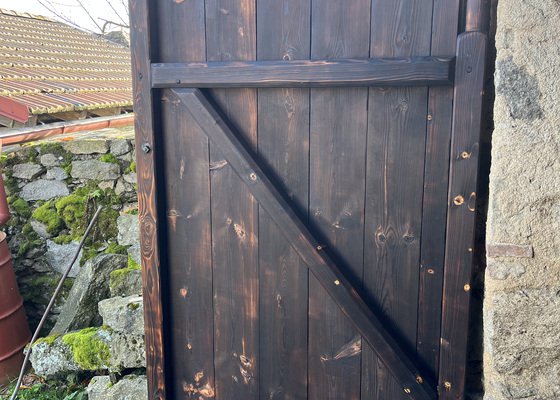 Replika vrat stodoly
