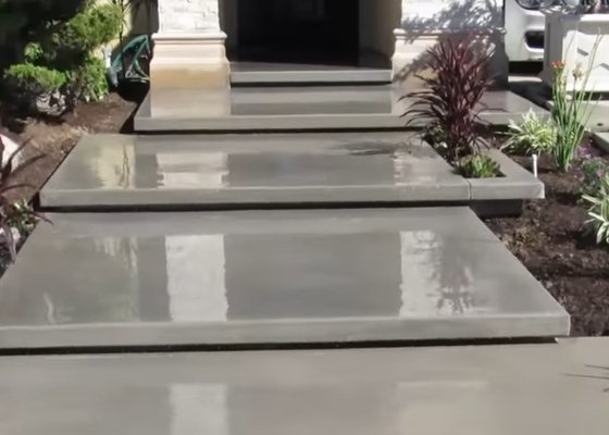 Venkovní schody z betonu s efektem vznášení