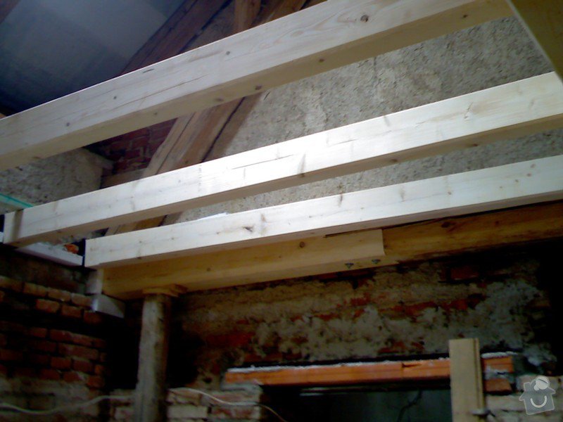 Dřevěná stropní konstrukce: FOTKY_PDA_061