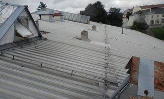 Oprava střechy lahvovny v pivovaru Vyškov - stav před realizací