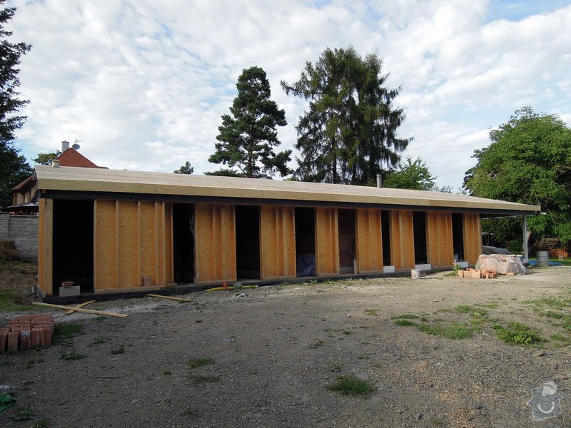Dodávka a montáž dřevěné konstrukce a krovu rodinného domu : 15