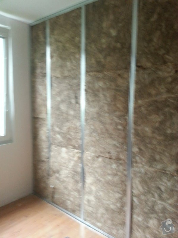 Odhlučnění 1 zdi v panelovém bytě v dětském pokoji: 20140821_104606