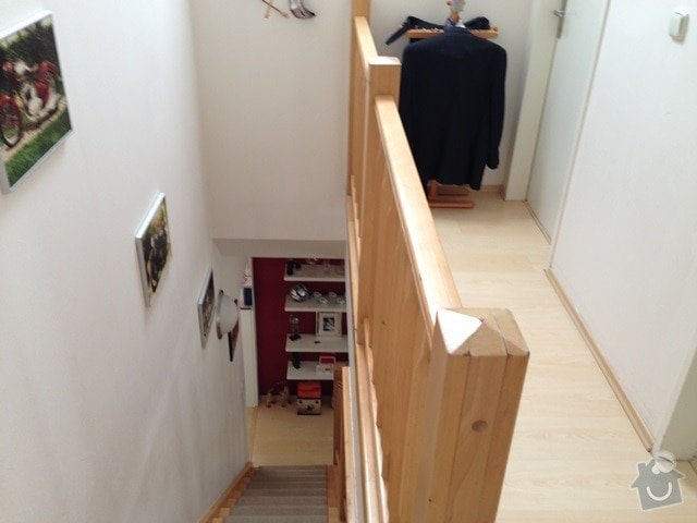 Malířské (chodba podél schodiště v mezonetovém bytě) + drobná oprava stropu: IMG_7317
