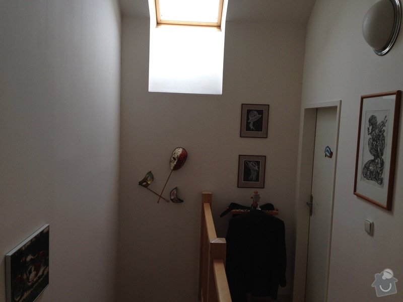 Malířské (chodba podél schodiště v mezonetovém bytě) + drobná oprava stropu: IMG_7319