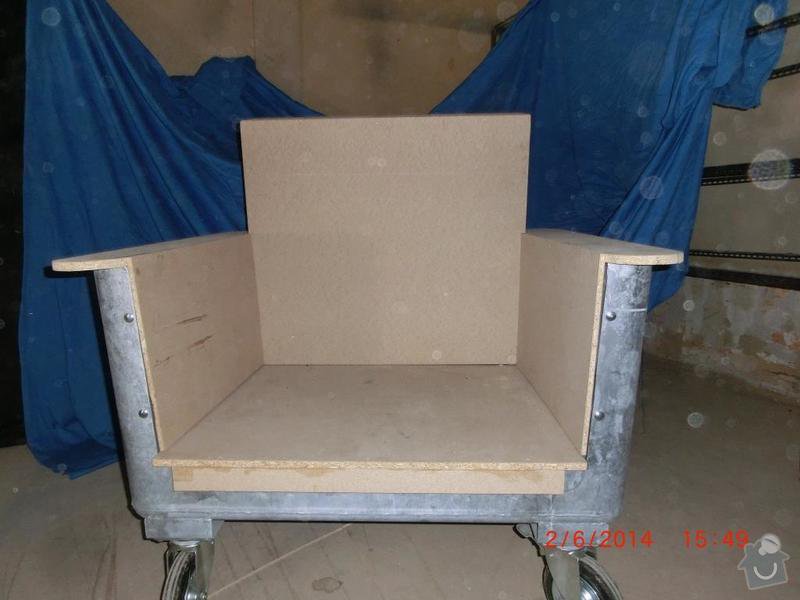 Čalounické práce - očalounení atypické sedačky z kontejnéru: CIMG3683