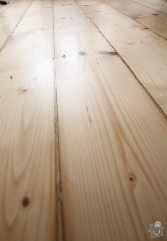 Renovace dřevěné podlahy do 13.9.: podlaha