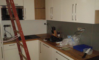 Obložení kuchyňské linky - stav před realizací