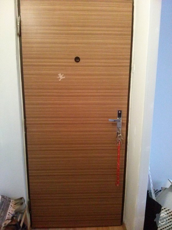 Renovace bytových vstupních dveří: CAM00195