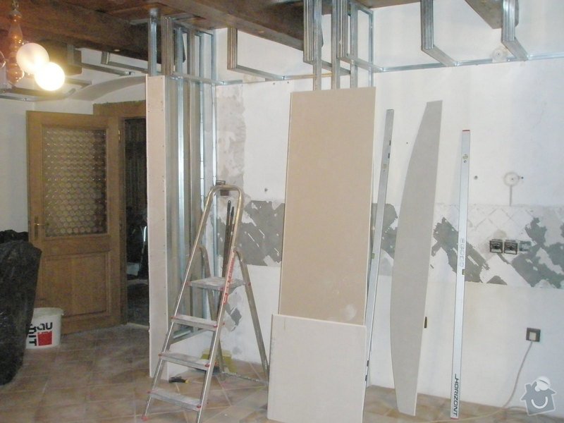 Rekonstrukce kuchyně, obyvacího pokoje a stavba prodejny: P5040284