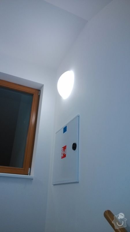 Změna osvětlení v bytovém domě na pohybová čidla: Svetlo22