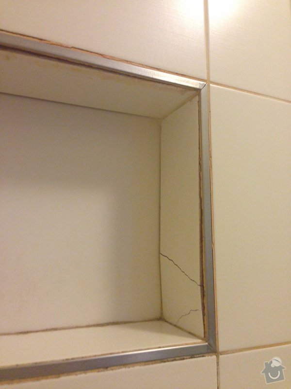 Oprava obkladů ve sprchovém koutu: IMG_5308