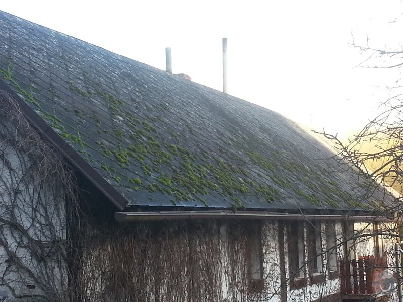Renovace eternitové střechy - vyčištění a nátěr: 20150110_135029