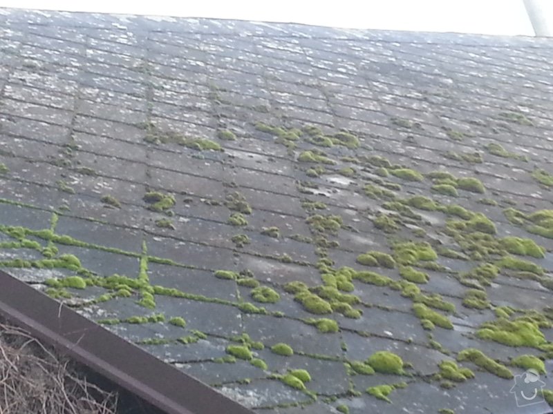 Renovace eternitové střechy - vyčištění a nátěr: 20150110_135124