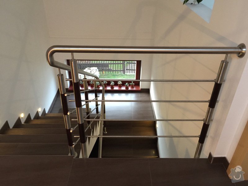 Balkónové zábradlí z nerezi a schodišťové zábradlí: IMG_0154_2