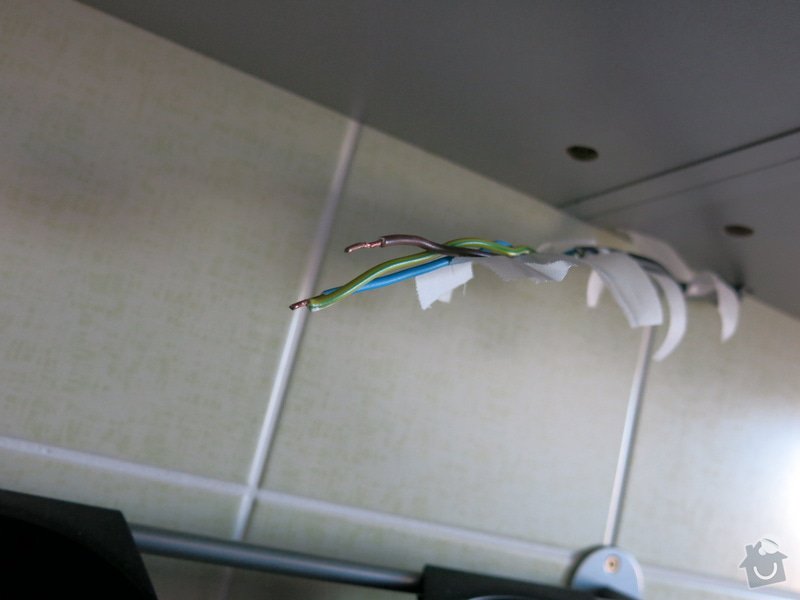 Instalace LED pásky nad kuchyňkou linku: IMG_2143