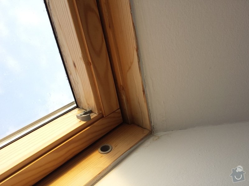 Oprava, renovace, nebo výměna střešního okna Velux: 20140916_075558