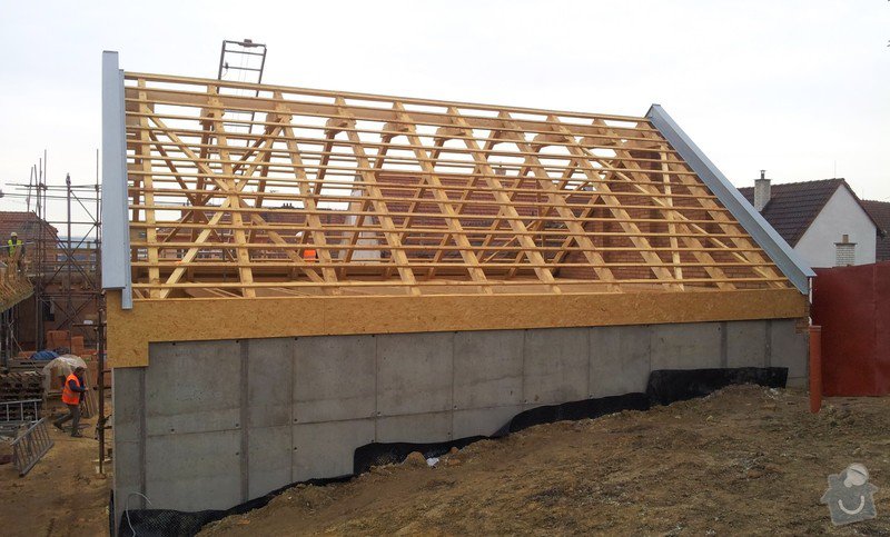 Novostavba střechy chráněného bydlení Brumovice: 20140306_080141