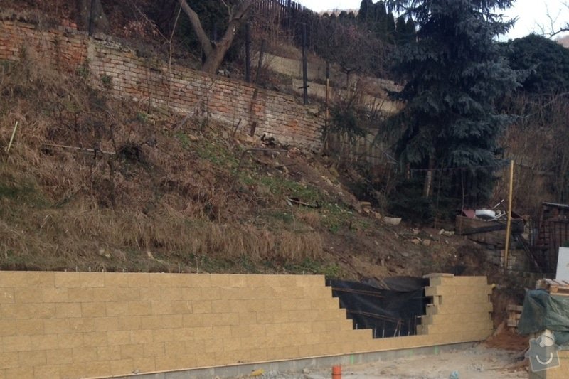 Výstavba schodiště mezi dvěma pozemky ve stráni: image_1_