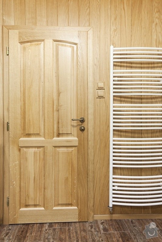 Výroba koupelnového nábytku z dubového masivu: dvere10