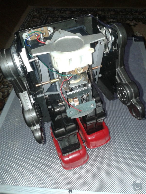 Oprava hračky robota: Opravy_elektroniky.opravy_elektro_opravy_rc_modelu