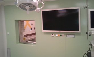 Výměna elektroinstalace při rekonstrukci op. sálu B chirurgie nemocnice ve Vrchlabí
