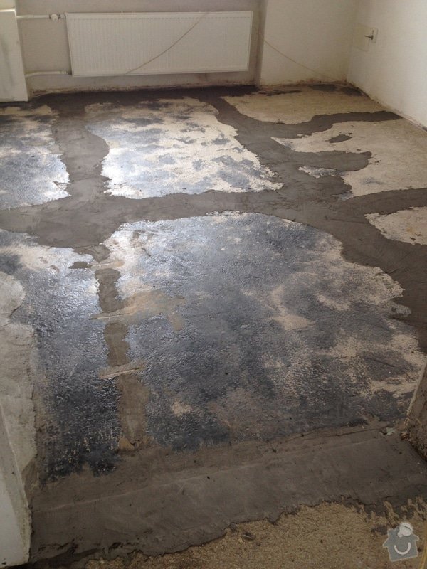 Úprava problematického betonu, vyrovnání podlahy, pokládka lepeného vinylu, obklad shodiště : IMG_3906