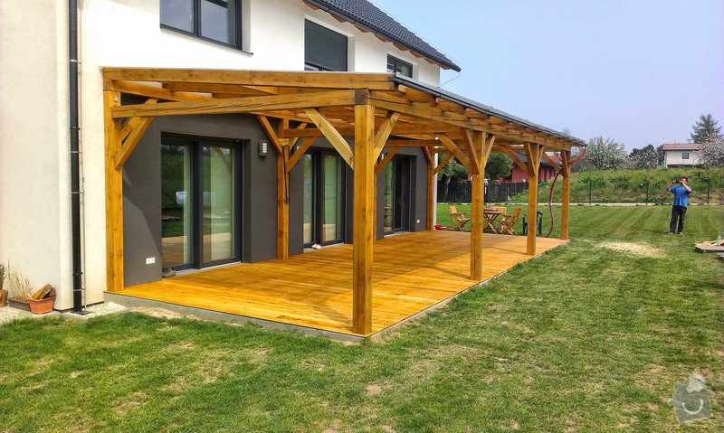 Výroba dřevěné terasy 50 m2: IMAG1045
