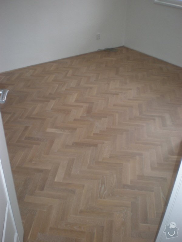 Renovace parket,vyrovnání podlah sanoniveleční stěrkou,lepení vinylové podlahy,montáž int.dveří: 012
