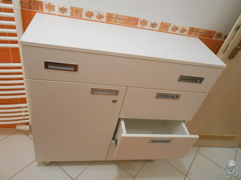 Výroba skřínky do koupelny: DSCN3808