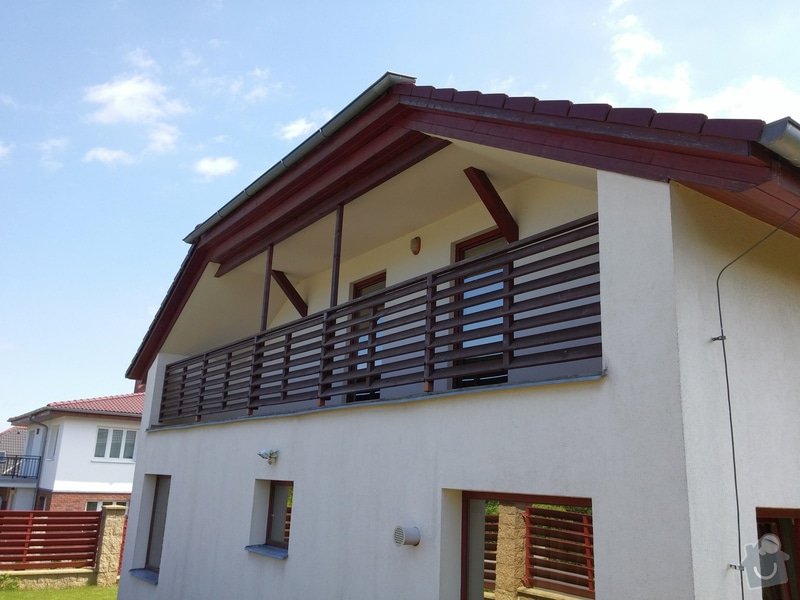 Obroušení a nátěr dřevěného balkonového zábradlí: 002