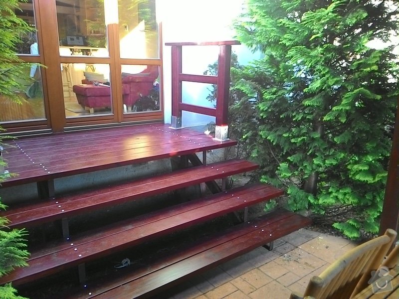 Dřevěné schody do zahrady: P_20150528_191039
