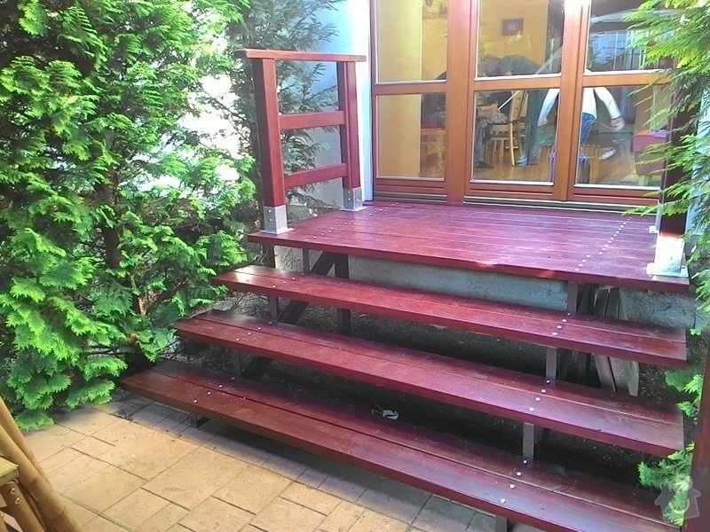 Dřevěné schody do zahrady: P_20150528_191050