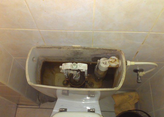Oprava odpadu u záchodu - stav před realizací