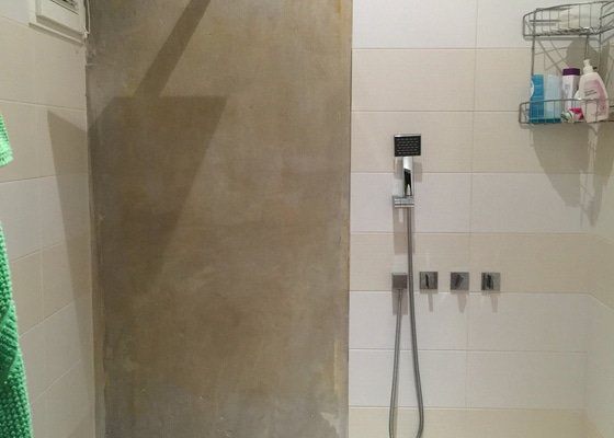 Zrcadla do sprchoveho koutu - stav před realizací